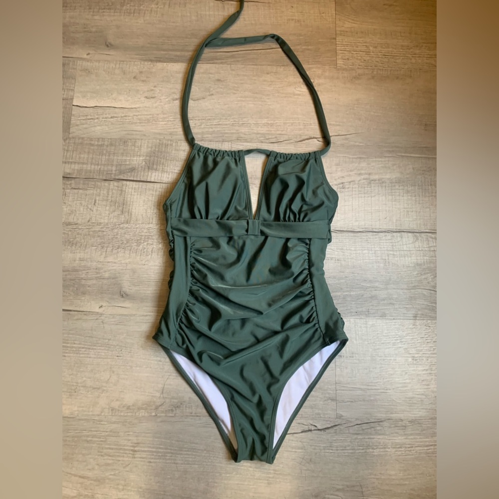 One piece bathing suit 🩱